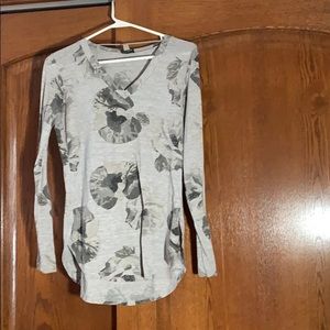 Como Vintage grey floral shirt